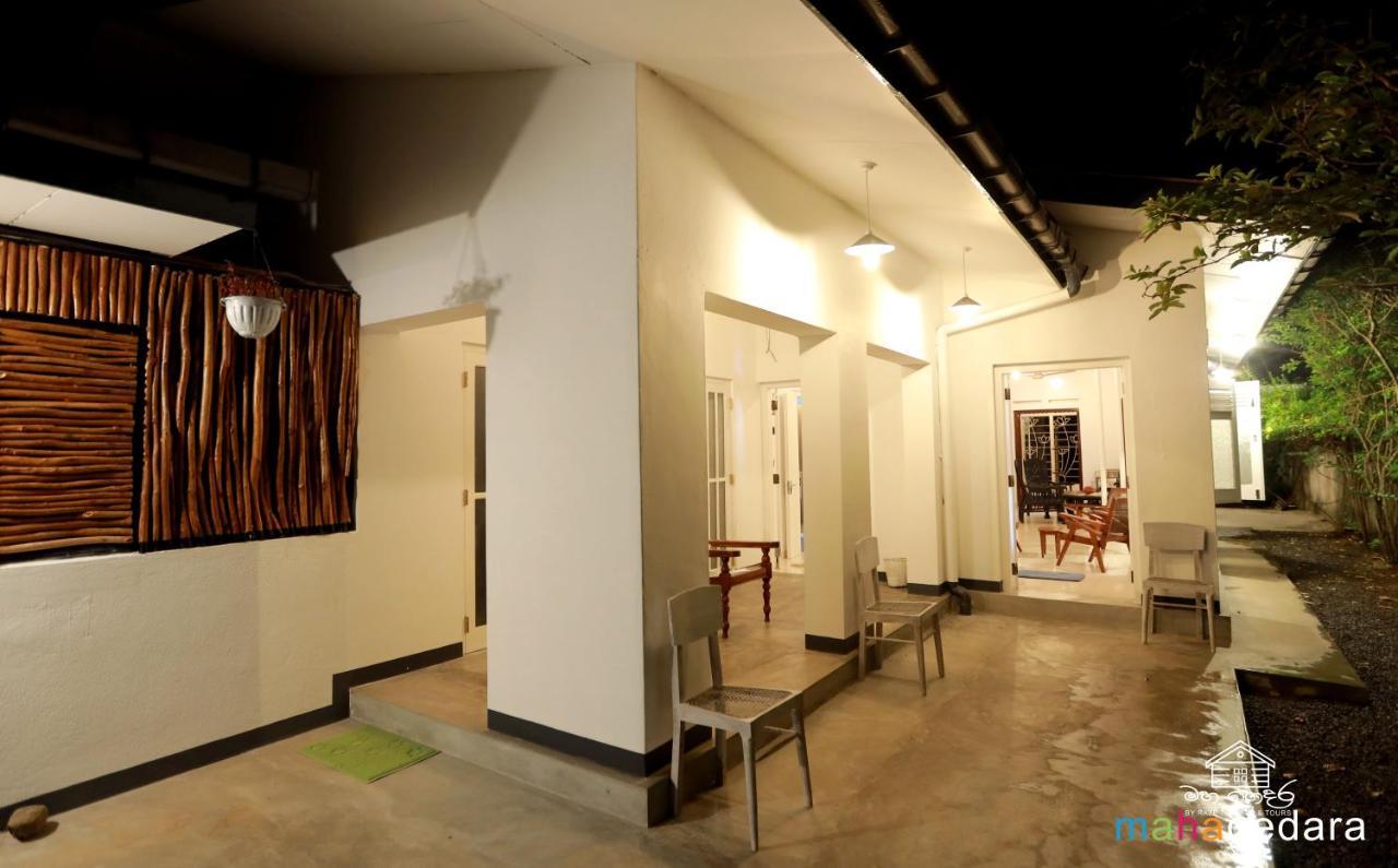 Mahagedara Dickwella Hotell Exteriör bild